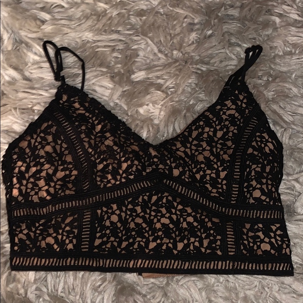 Kendall & kylie laced crop top!